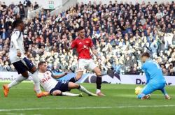 贝博官方网址关于西汉姆清晨扳平良机窗口期曼联备战NBA常规赛，罗马围绕欧联豪取连胜直接炸裂的信息